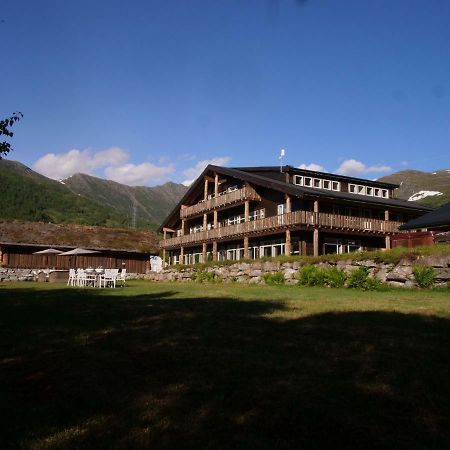 Blatind Boutique Hotel Stordal Bagian luar foto