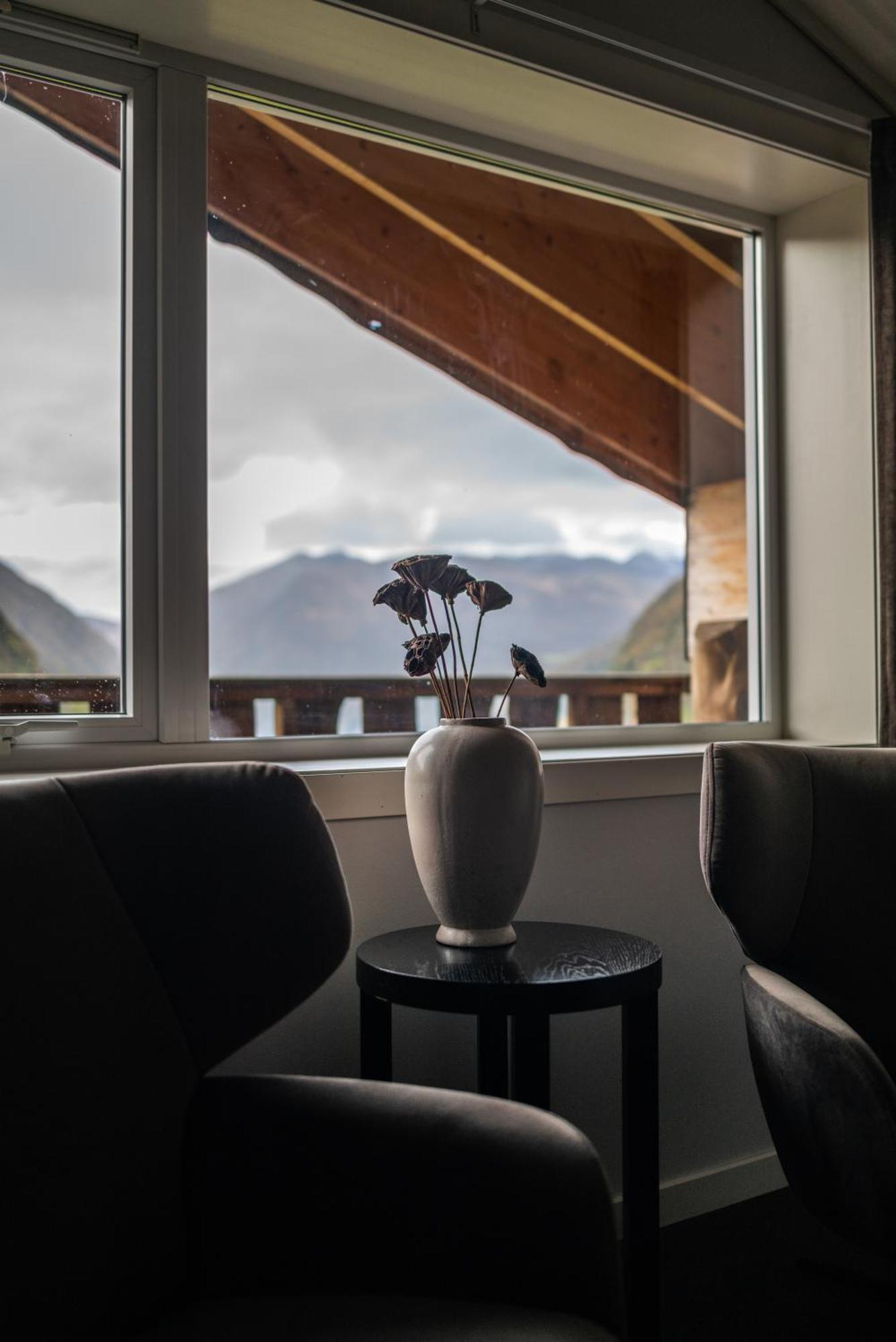 Blatind Boutique Hotel Stordal Bagian luar foto