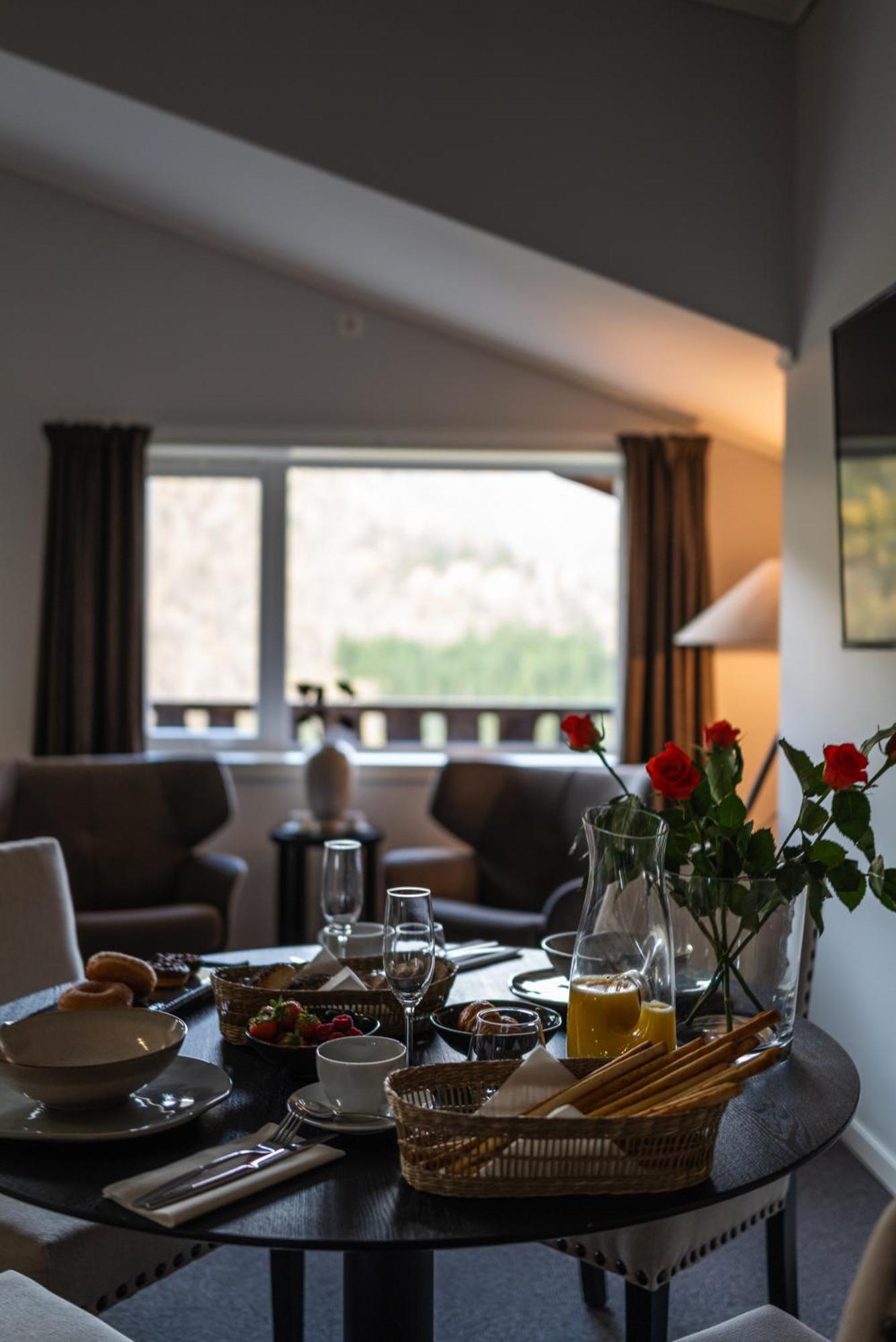 Blatind Boutique Hotel Stordal Bagian luar foto